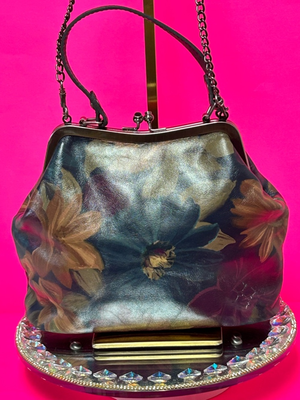 Patricia Nash Vintage Floral Laurel Print Frame-Top Shoulder Bag 11 x 7.5 x 3.5 - Picture 4 of 17